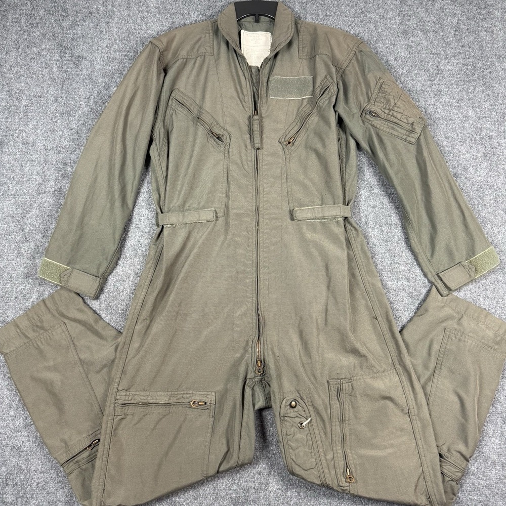 ✈️ Vintage 1981 US Military CWU-27/P Flight Suit Sage Green 42R Nomex Cold War